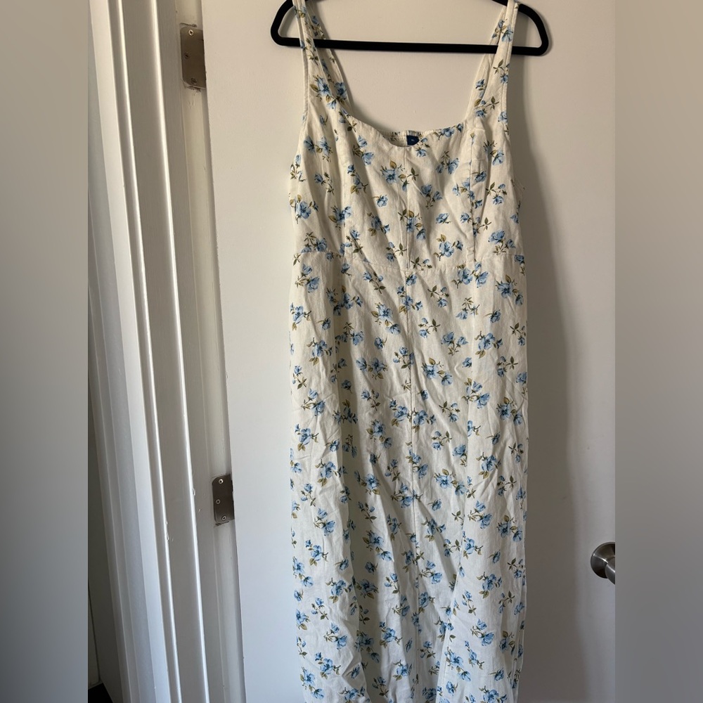 XL Old Navy Floral Midi Dress - Cream and Blue